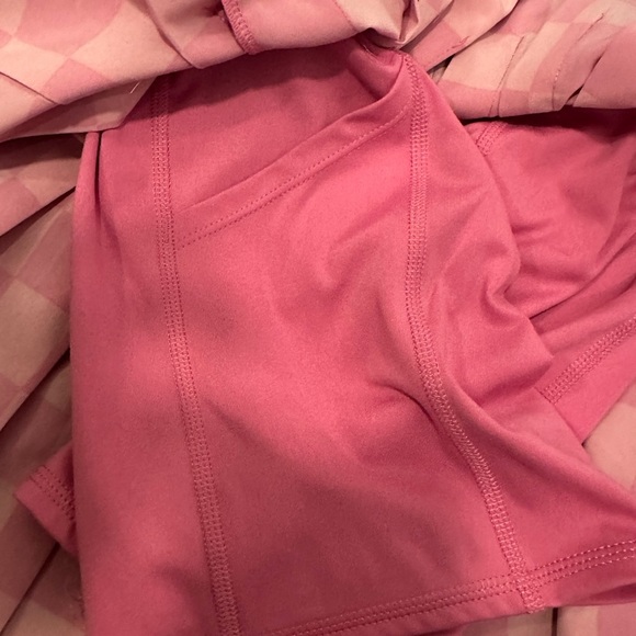 JoyLab Pink Checkered Pleated Skort Size XS Shorts w/ Pockets Barbiecore
A200 - Picture 4 of 6